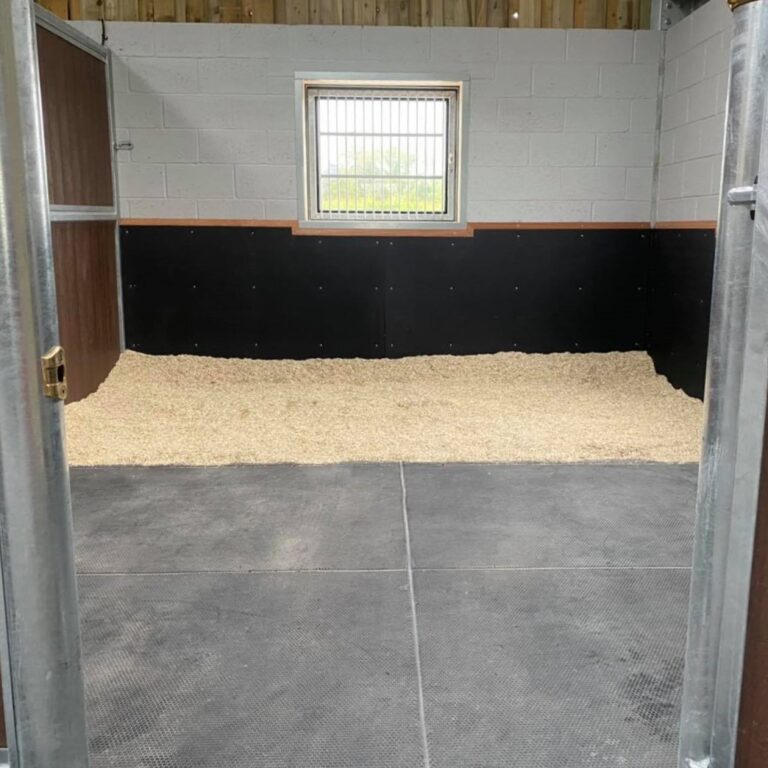 22mm Rubber Stable Mats Quattro Products