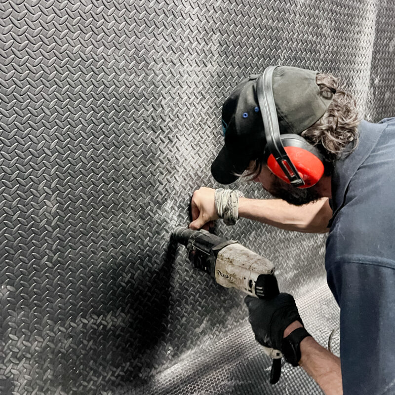 fitting stable wall mats